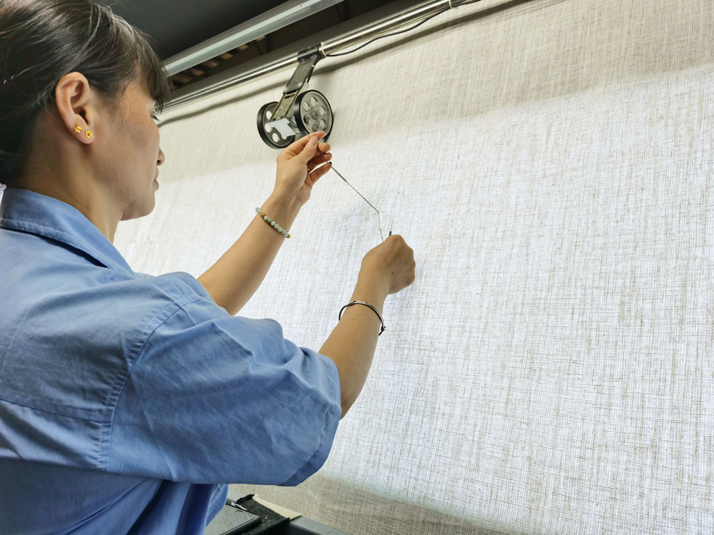 公司拥有一批优秀精干的技术设计人员和生产技工员工